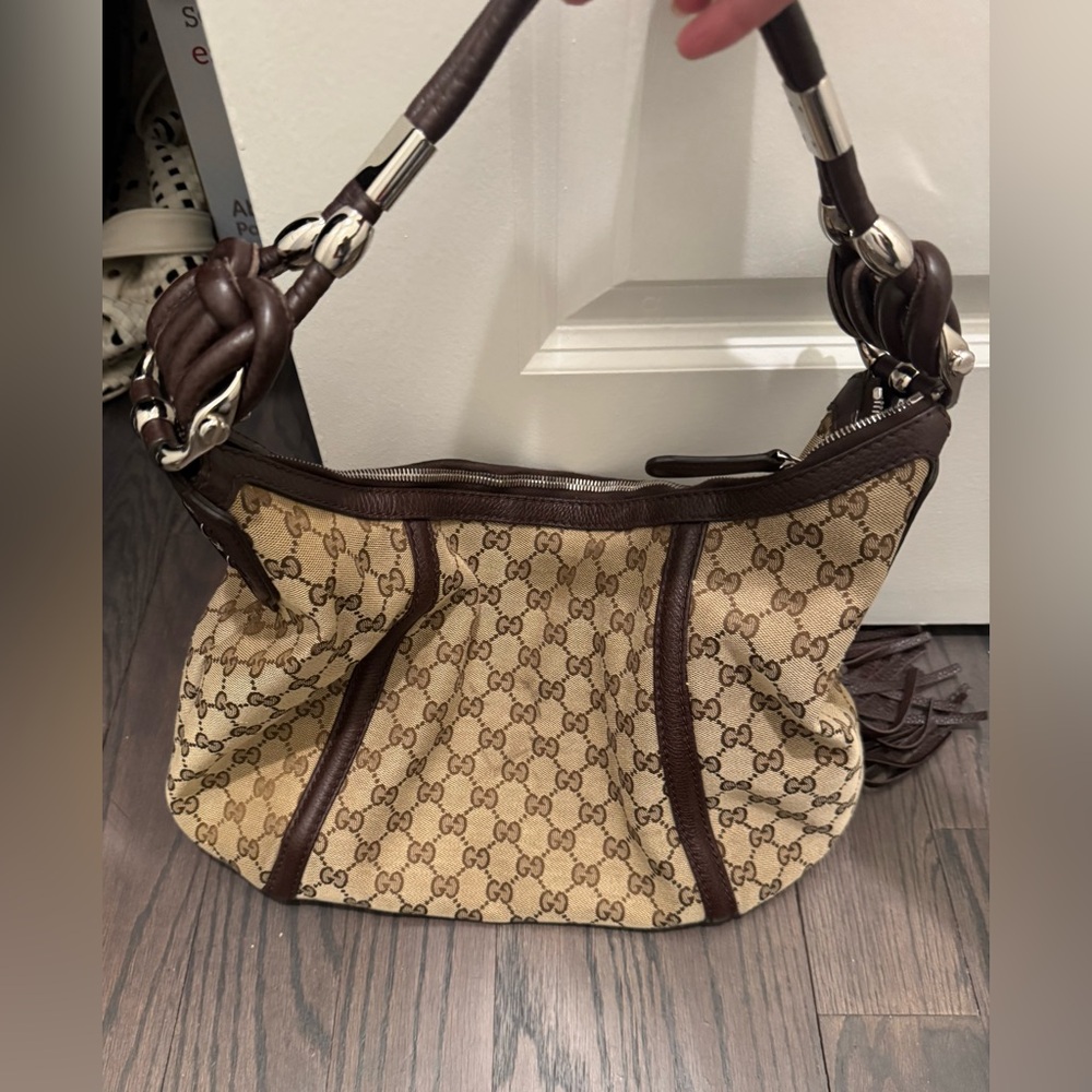 Classic Gucci logo Brown and Tan Women's Bag with tassel and brown leather trim - Picture 2 of 4